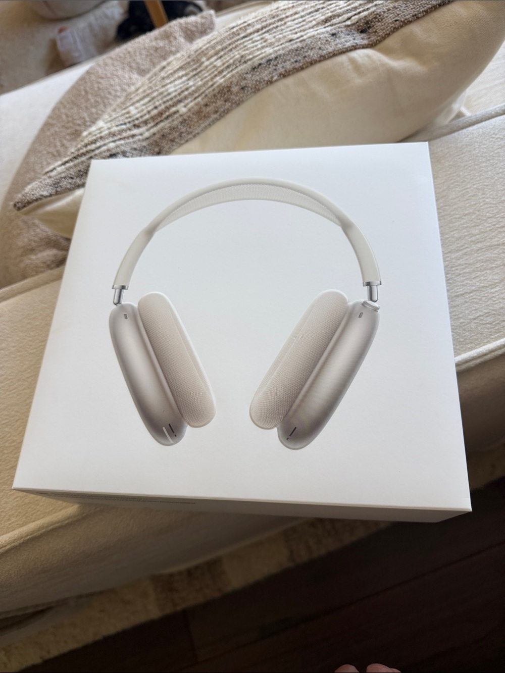 Apple AirPods Max Over-Ear Headphones - Silver/Cream